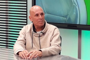 Στιβ Κωνσταντινίδης: «Αν ήμουν στην θέση του Σόουζα…» – Ποια ομάδα έχρισε φαβορί  για τον τίτλο