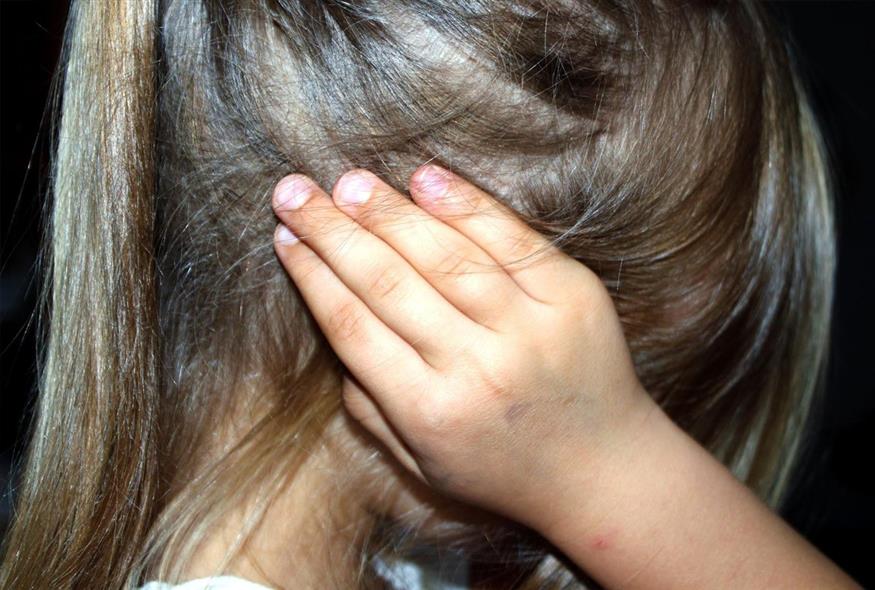 Φρίκη στην Πάτρα: 50χρονος κατηγορείται για γενετήσιες πράξεις σε βάρος της 9χρονης ανιψιάς του