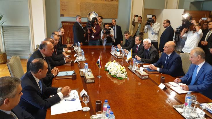 Τις ενέργειες και συμφωνία Τουρκίας-Λιβύης συζήτησαν οι ΥΠΕΞ Ελλάδας-Αιγύπτου