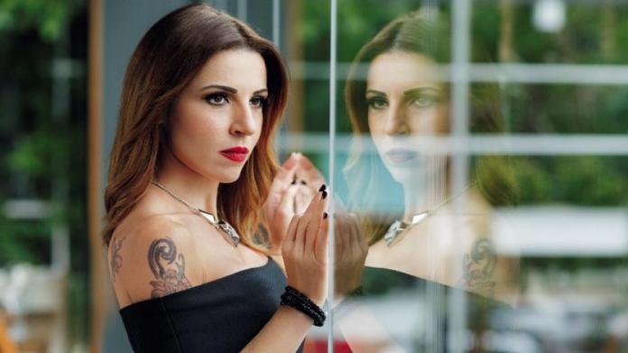 Ευρυδίκη: Νέο πένθος για την Κύπρια τραγουδίστρια ένα μήνα μετά το θάνατο του πεθερού της. Έφυγε από την ζωή και ο…