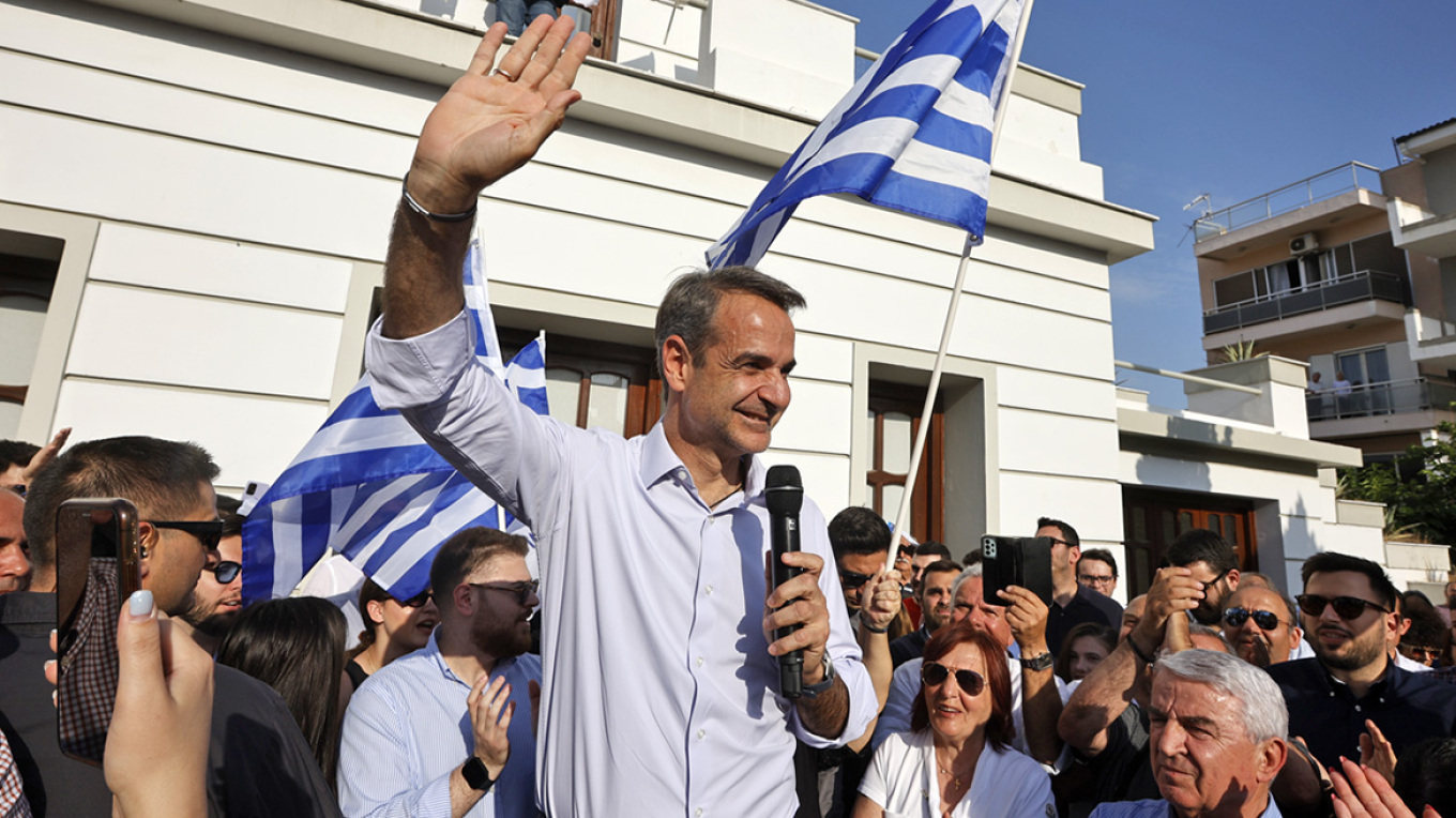 Ελλάδα: Τι δείχνουν τα γκάλοπ - Η «ασφαλής αυτοδυναμία» και τα δύο σενάρια για τα κόμματα δεξιά της ΝΔ
