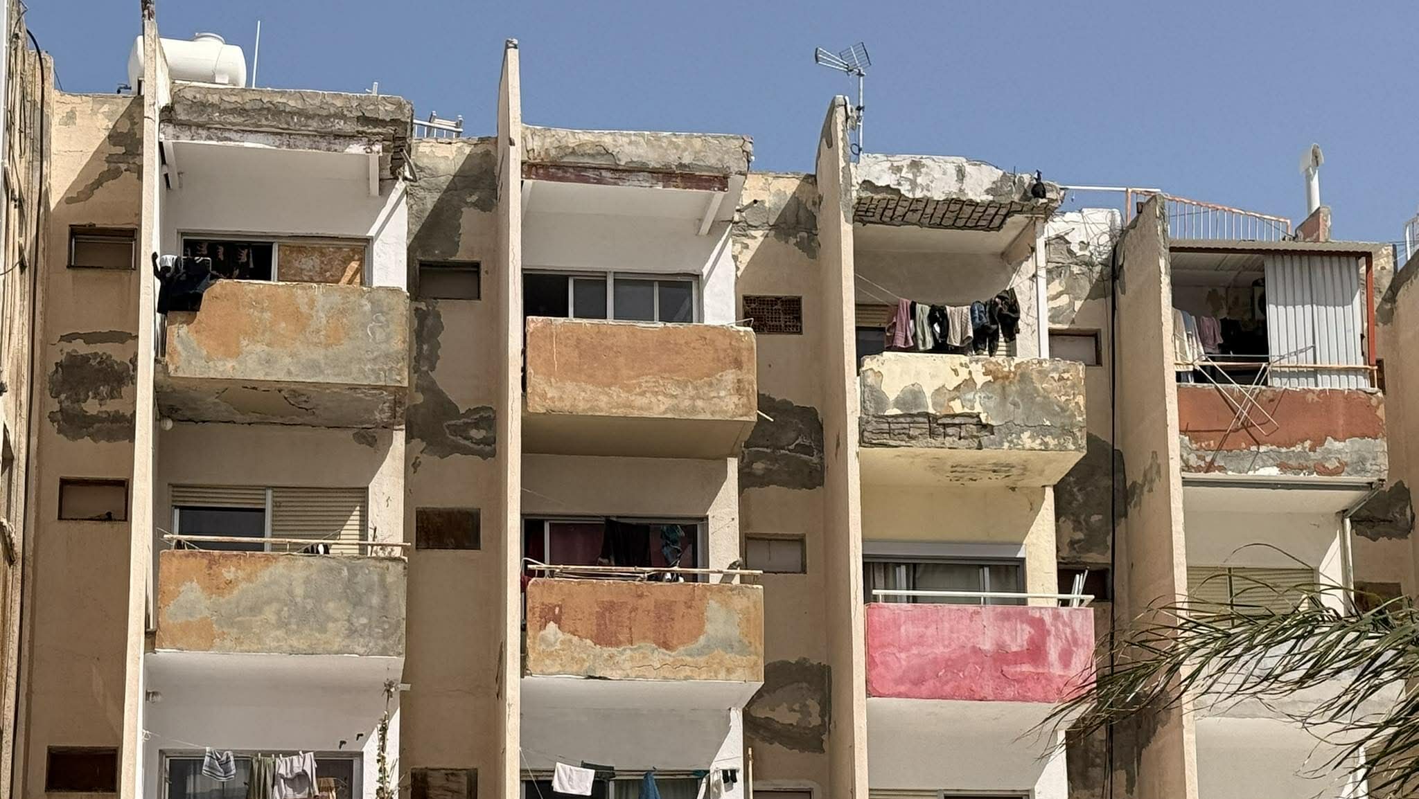 Στο δικαστήριο τη Δευτέρα ο ΕΟΑ Λεμεσού για διάταγμα εκκένωσης πολυκατοικίας
