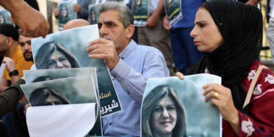 Ισραηλινοί και Παλαιστίνιοι δίνουν διαφορετικές ερμηνείες για αίτια θανάτου της δημοσιογράφου του Al Jazeera στη Δ.Όχθη
