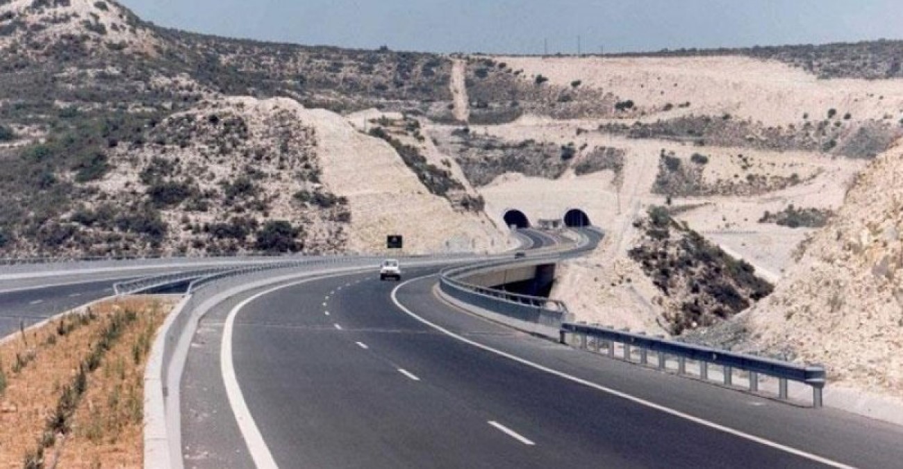Έχουν δοθεί στην κυκλοφορία οι δύο λωρίδες αυτοκινητόδρομο Πάφου - Λεμεσού