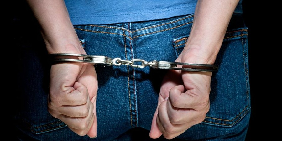 Καταζητείτο με Ευρωπαϊκού ένταλμα σύλληψης - Χειροπέδες σε 34χρονο για αδικήματα ένοπλων κλοπών   