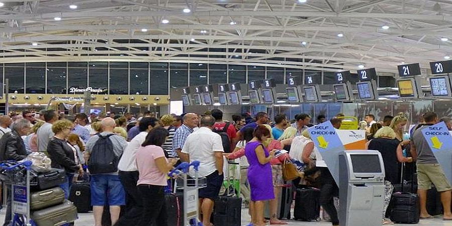 ΚΥΠΡΟΣ: Ενέργειες από το κράτος για μείωση των τιμών των αεροπορικών εισιτηρίων