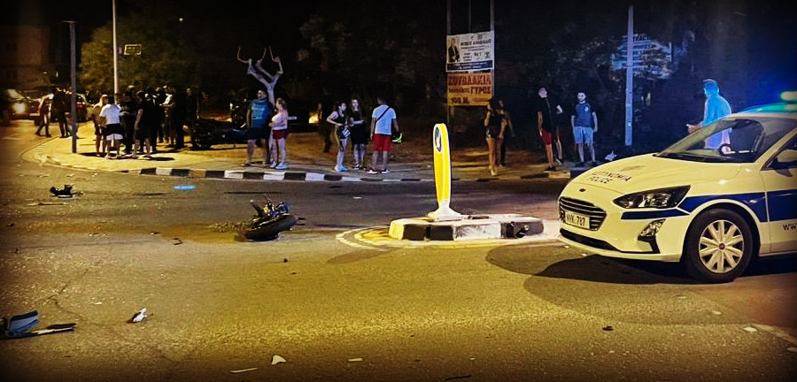 ΛΕΜΕΣΟΣ: Σφροδή σύγκρουση οχήματος με μοτοσικλέτα- Σοβαρός τραυματισμός νεαρού- ΦΩΤΟΓΡΑΦΙΕΣ