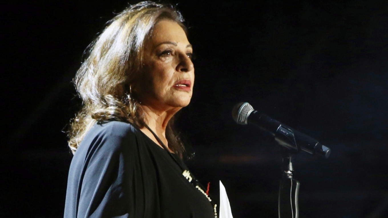 «Πάμε γι’ άλλα τώρα» - Η Χάρις Αλεξίου γιόρτασε τα γενέθλιά της με μία εντυπωσιακή τούρτα - Η ηλικία