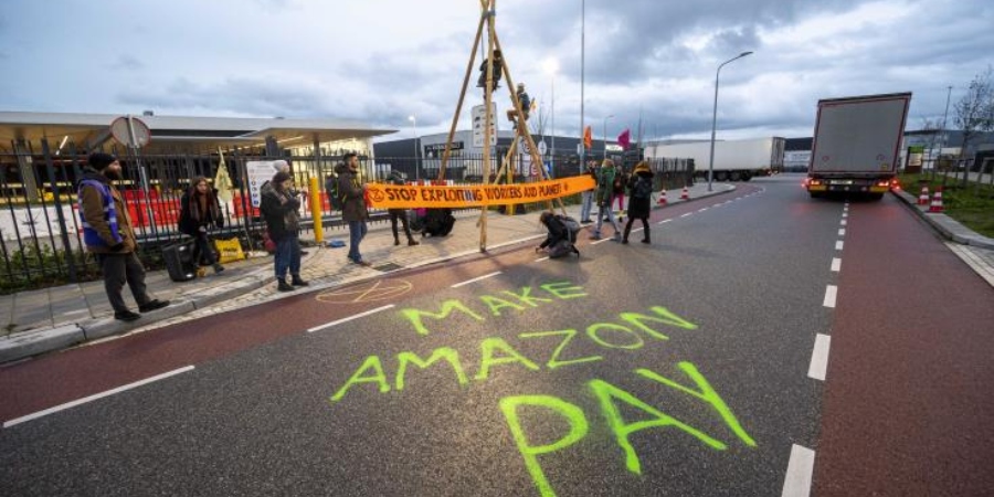 Η Amazon έγινε στόχος ακτιβιστών κατά της κλιματικής αλλαγής και απεργιών στην Ευρώπη