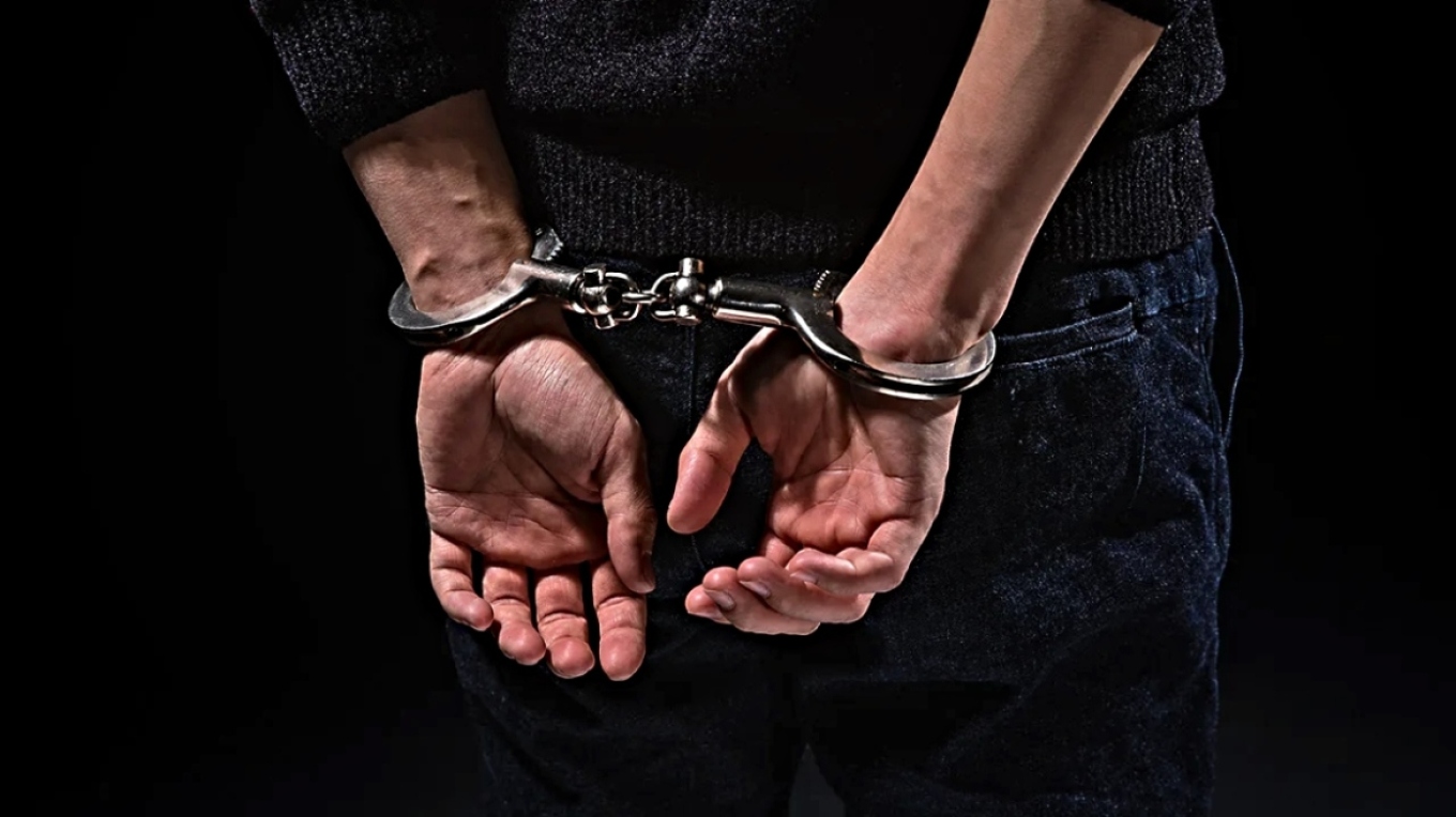 Έδωσαν ραντεβού, τον απήγαγαν και τον λήστεψαν - Έγιναν καπνός αλλά κατέληξαν με χειροπέδες τρία πρόσωπα 
