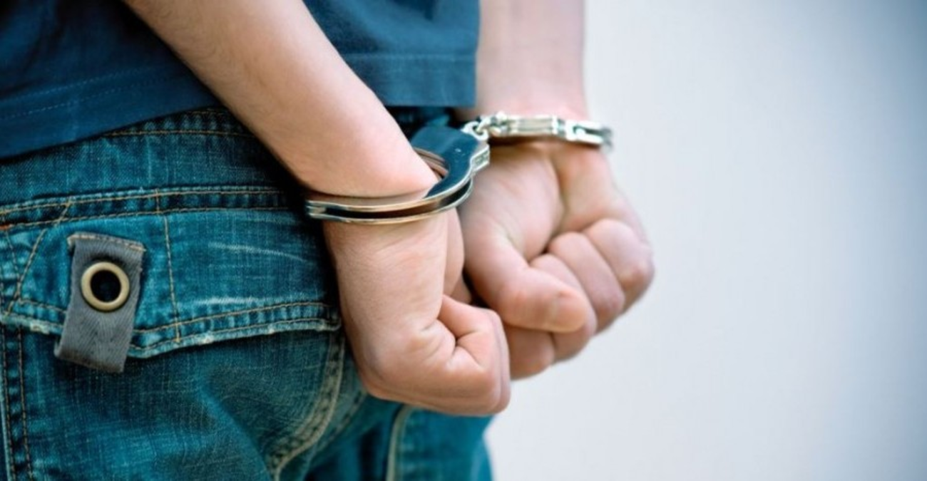 Πέμπτη σύλληψη για την βομβιστική επίθεση σε όχημα αξιωματικού των Φυλακών - Χειροπέδες σε 27χρονο
