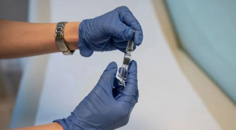 Το αντιγριπικό εμβόλιο μπορεί να βοηθήσει και κατά του κορονοϊού – Τι έδειξε νέα έρευνα
