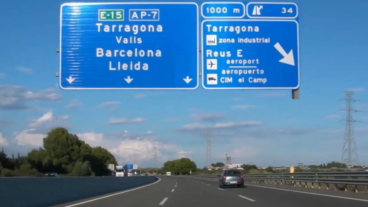 VIDEO: Αυτή η χώρα φέρνει την επανάσταση: Ο πρώτος αυτοκινητόδρομος με δυναμικό όριο ταχύτητας που θα ελέγχεται από AI