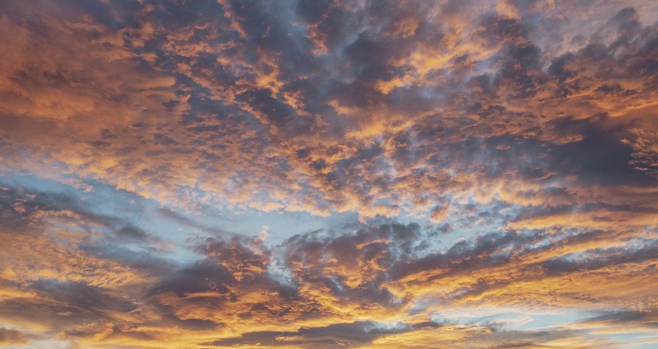 Πανέμορφο φαινόμενο: Μας μάγεψε παλέτα χρωμάτων στον ουρανό της Κύπρου - Δείτε φωτογραφία
