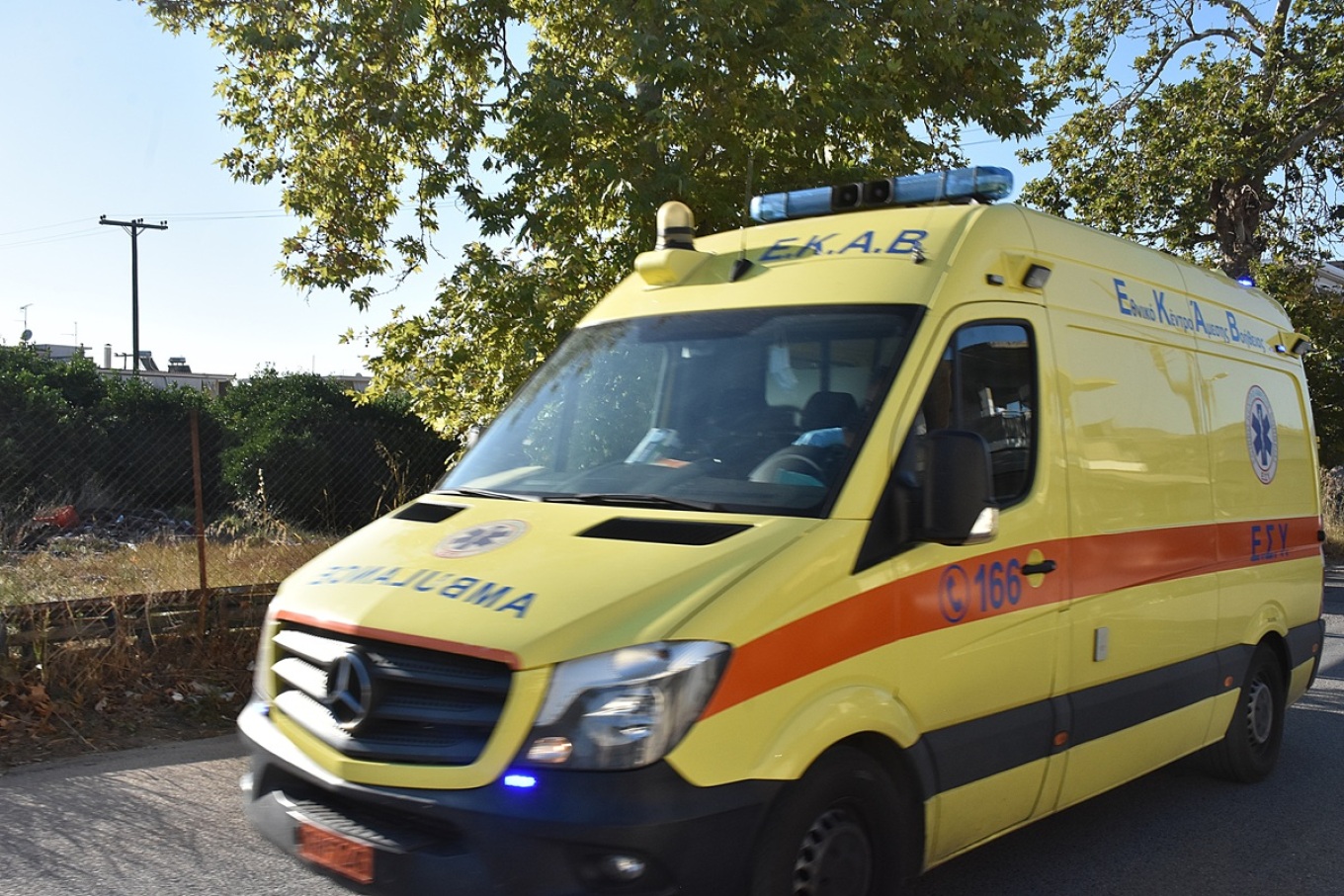 Μηχανή παρέσυρε και σκότωσε 67χρονη στην Εθνική Οδό Θεσσαλονίκης - Καβάλας: Η γυναίκα ήταν μαζί με την 11χρονη εγγονή της