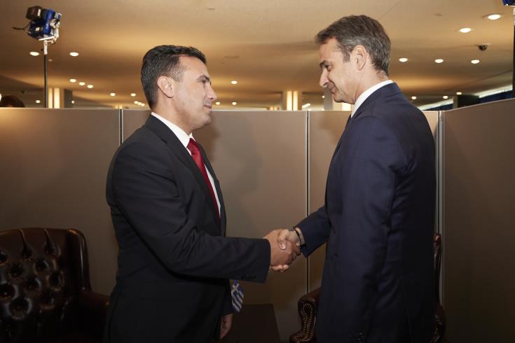 Συνάντηση του Έλληνα πρωθυπουργού Κυριάκου Μητσοτάκη με τον Ζόραν Ζάεφ