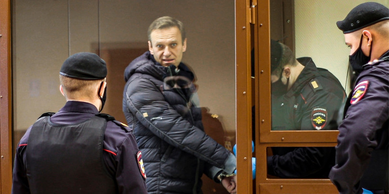 Ρωσία: Δύο φορές θα οδηγηθεί σήμερα ενώπιον δικαστηρίου ο Αλεξέι Ναβάλνι, επικριτής του Κρεμλίνου