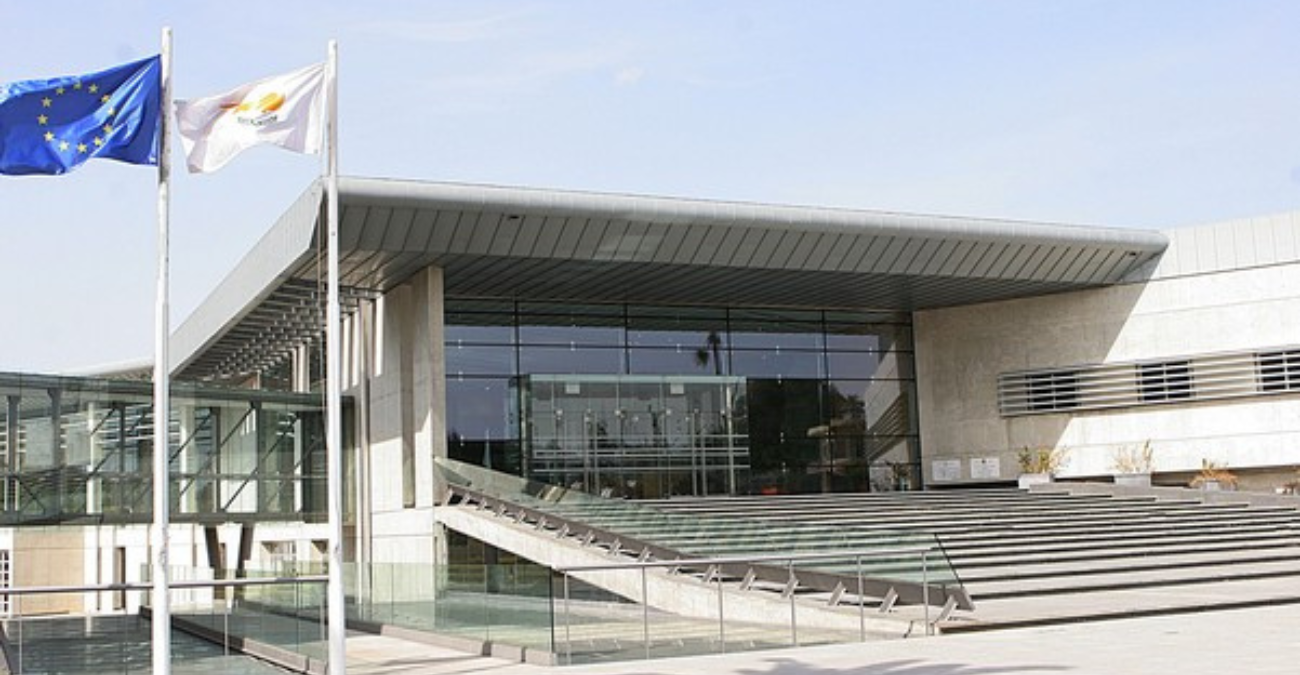Ανατροπή από το Ανώτατο: Ακύρωσε ένταλμα σύλληψης μητέρας για υπόθεση ανηλίκου