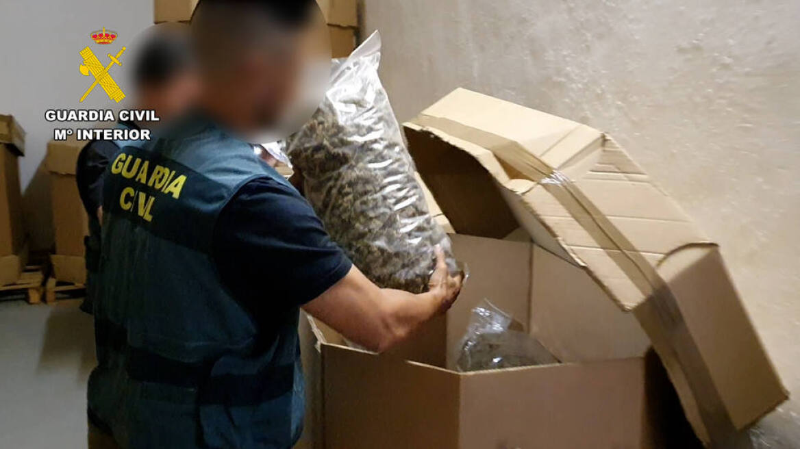 Η αστυνομία της Ισπανίας κατέσχεσε 32 τόνους μαριχουάνας, «τη μεγαλύτερη ποσότητα που έχει βρεθεί ποτέ»