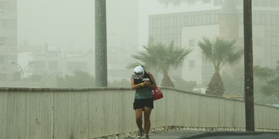 ΚΑΙΡΟΣ: Πτώση της θερμοκρασίας – Πότε αποχωρεί η σκόνη