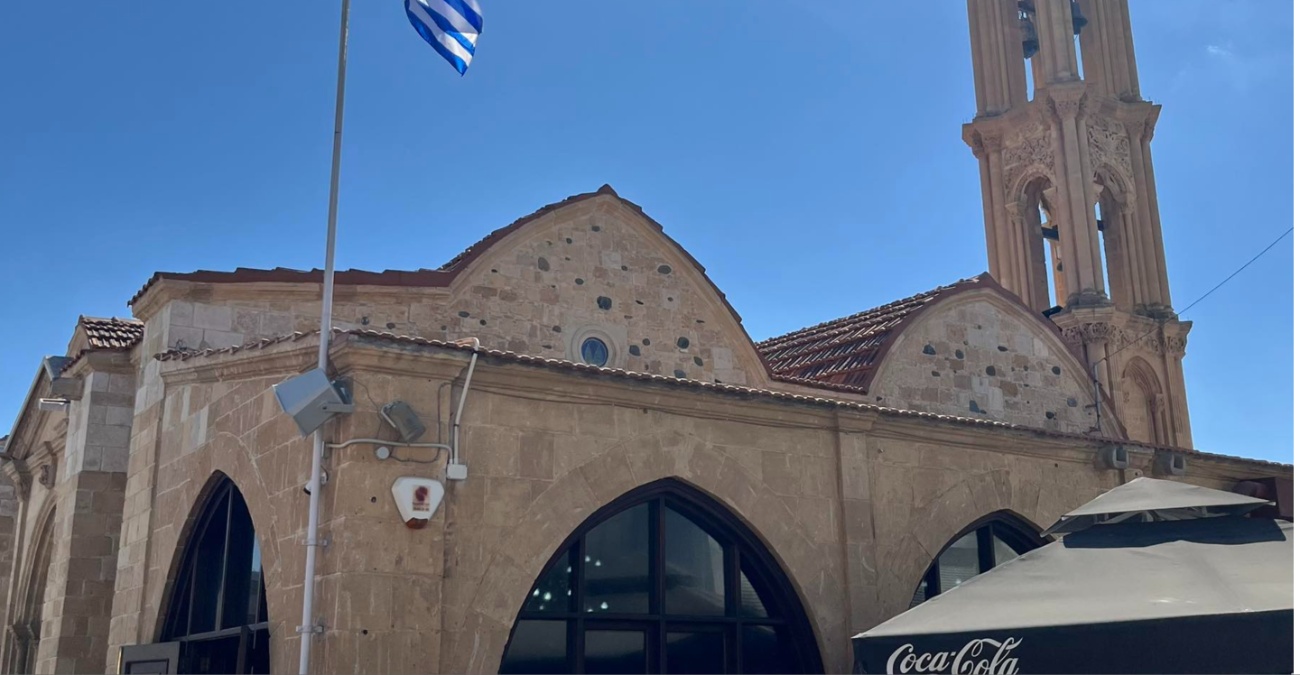 Επιχείρηση – σκούπα στο πανηγύρι του Αγίου Κυπριανού: Κατασχέθηκαν πάνω από 200 προϊόντα «μαϊμού» - Δείτε φωτογραφίες 