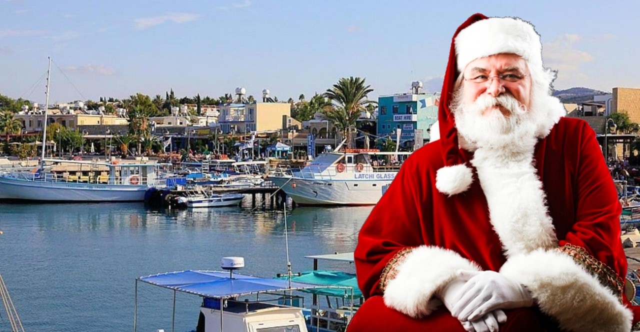 Mε βάρκα στο Λατσί o Άγιος Βασίλης - Πολλές εκπλήξεις στο χριστουγεννιάτικο χωριό της Πόλεως Χρυσοχούς