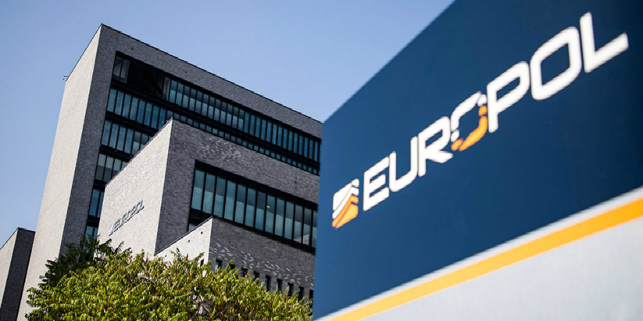 Europol: Να εκμεταλλευτούν την πανδημία για να διαδώσουν προπαγάνδα μίσους προσπάθησαν τρομοκράτες στην ΕΕ