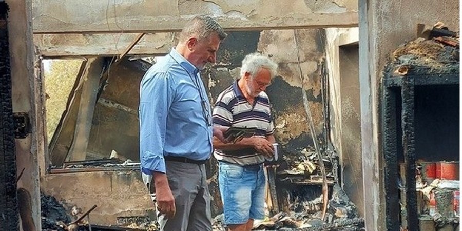 Στο κατεστραμμένο σπίτι του Κύπριου σκηνοθέτη ο Υφυπουργός Πολιτισμού - Αποφασίστηκαν μέτρα στήριξης