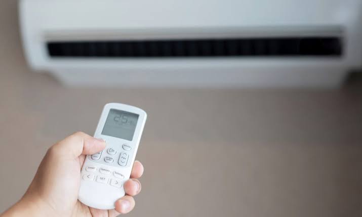 Έχεις το air condition ανοιχτό όλη μέρα; Δες πόσο «γράφει» στον λογαριασμό