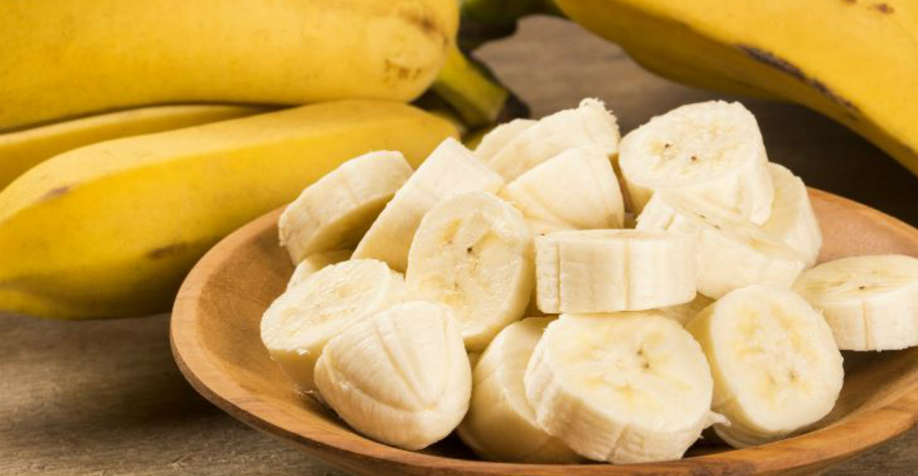 Το τεράστιο λάθος που κάνουμε οι περισσότεροι όταν τρώμε μπανάνες