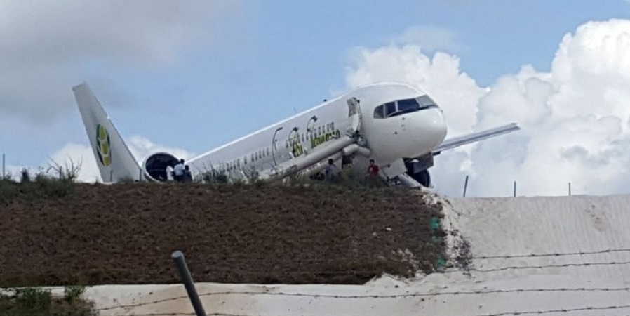 Έξι τραυματίες από την αναγκαστική προσγείωση αεροπλάνου στη Γουιάνα
