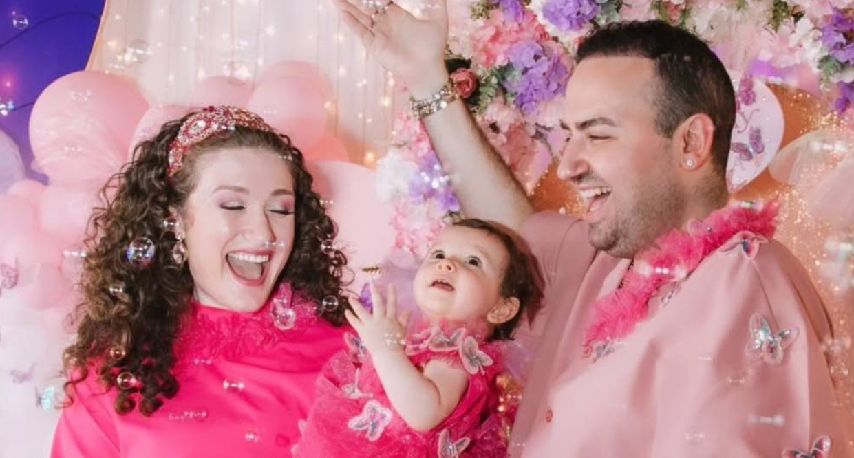 VIDEO - Μαυρίκιος Μαυρικίου: Η απίστευτη αντίδραση της κόρης του για το τραγούδι του στη Eurovision