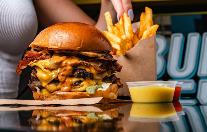 Το burger spot που όλοι δοκιμάζουν - Άνοιξε νέο μαγαζί στη Λευκωσία