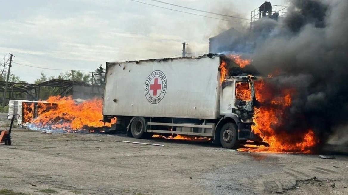 Πόλεμος στην Ουκρανία: Νεκροί τρεις υπάλληλοι του Ερυθρού Σταυρού από ρωσικό βομβαρδισμό στο Ντονέτσκ