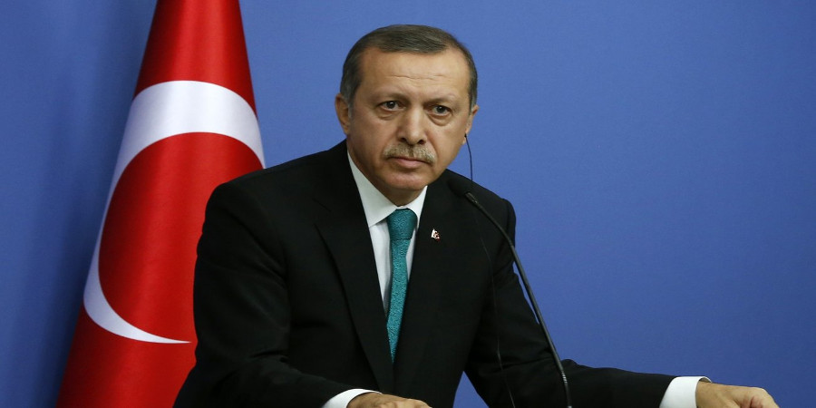 Επίσκεψη Ερντογάν Κομοτηνή: Υποδοχή «εθνάρχη» από τη μουσουλμανική μειονότητα – Χειροκροτήματα και ανθοδέσμες