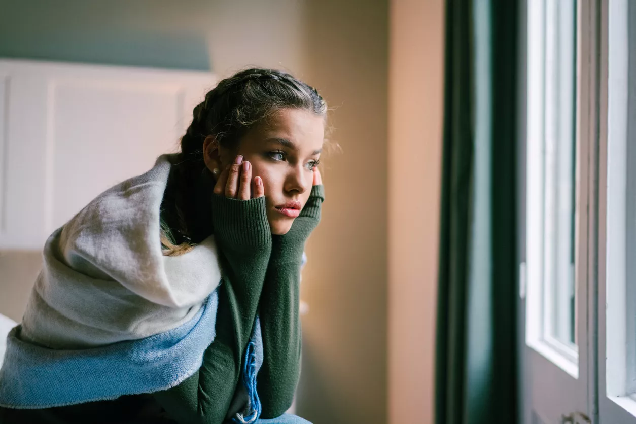 Κατάθλιψη: 7 σιωπηλά σημάδια ότι κάποιος είναι βαθιά δυστυχισμένος και το κρύβει