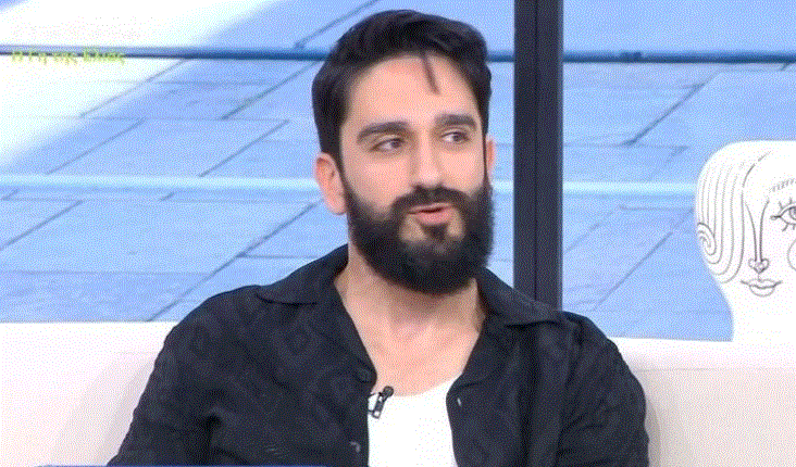 Διονύσης Ατζαράκης: «Με τόση δουλειά δεν έχω προσωπική ζωή – Έχω βγει με κοπέλα από τα social!»
