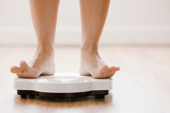 Απώλεια βάρους: Οι 4 συνήθειες όσων καταφέρνουν να χάσουν κιλά 