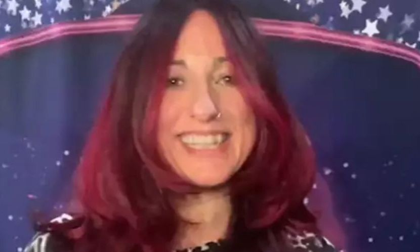 Αυτή η γυναίκα ισχυρίζεται ότι είναι εξωγήινη και ισχυρίζεται ότι έχει αποδείξεις