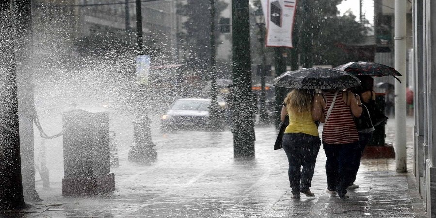 ΚΑΙΡΟΣ: Σκόνη, βροχές και πτώση της θερμοκρασίας στο ‘μενού’ – Αναλυτικά η πρόβλεψη