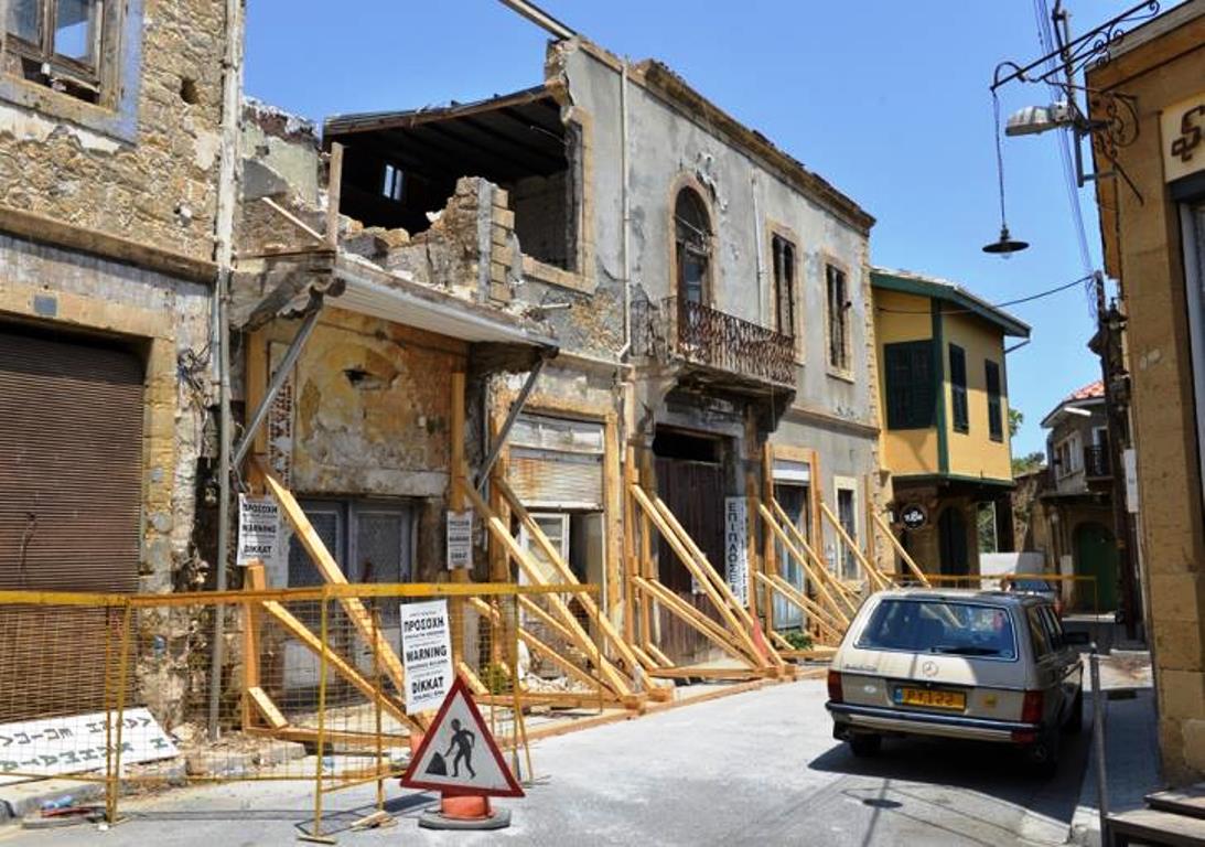 Επιστολή ΕΤΕΚ στους ΕΟΑ – Τι ζητά για τις επικίνδυνες και ιστορικές οικοδομές