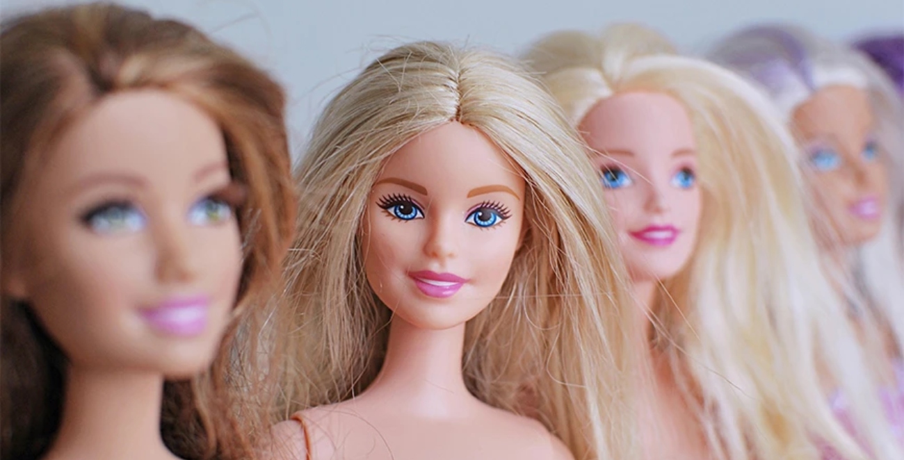 Η σκοτεινή ζωή του δημιουργού της Barbie – Κράτησε κάποτε όμηρο την κόρη του