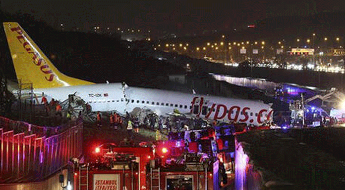 Τραγωδία στην Κωνσταντινούπολη: Βίντεο μέσα από το διαλυμένο αεροπλάνο – Ουρλιαχτά και πανικός