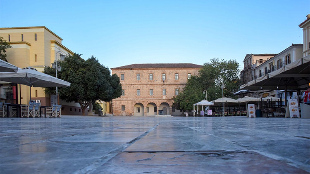 Συναγερμός στο κέντρο της Αθήνας - Ύποπτο σακίδιο στην πλατεία Συντάγματος