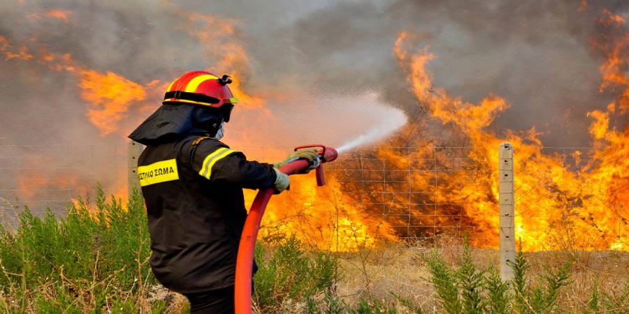 ΔΑΛΙ: Φωτιά σε ξύλινο υποστατικό – Αιτία οι εργασίες του ιδιοκτήτη 