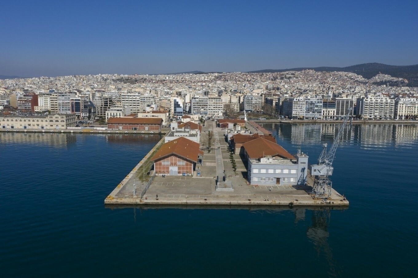 Θεσσαλονίκη: Οβίδα του Β’ ΠΠ εντοπίστηκε στον βυθό του λιμανιού