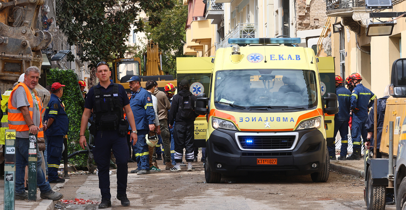 Τραγικός επίλογος στην Πλάκα: Εντοπίστηκαν οι δύο τελευταίες σοροί - Συνολικά έξι οι νεκροί