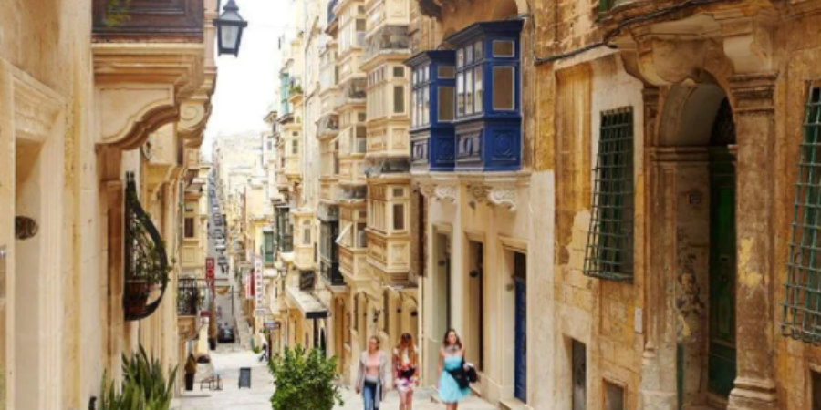 Μάλτα: Εγκατέλειψε το σχέδιο απαγόρευσης εισόδου στους ανεμβολίαστους