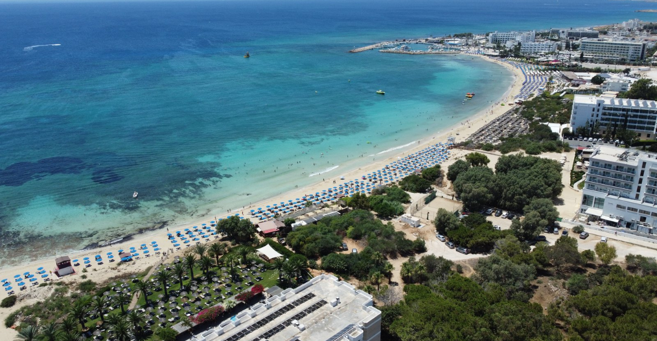 Ανησυχία στον τουρισμό: Τι ζητά ο ΠΑΣΥΞΕ για να μη χαθεί το παιχνίδι