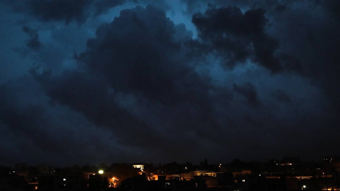 Πρόγνωση καιρού: Παραμένει η ζέστη, έρχεται μικρή πτώση της θερμοκρασίας αυτή την ημέρα